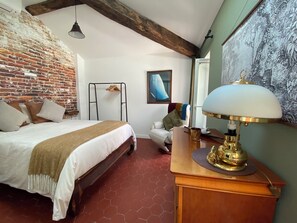 1 slaapkamer, een strijkplank/strijkijzer, reisbedje, wifi