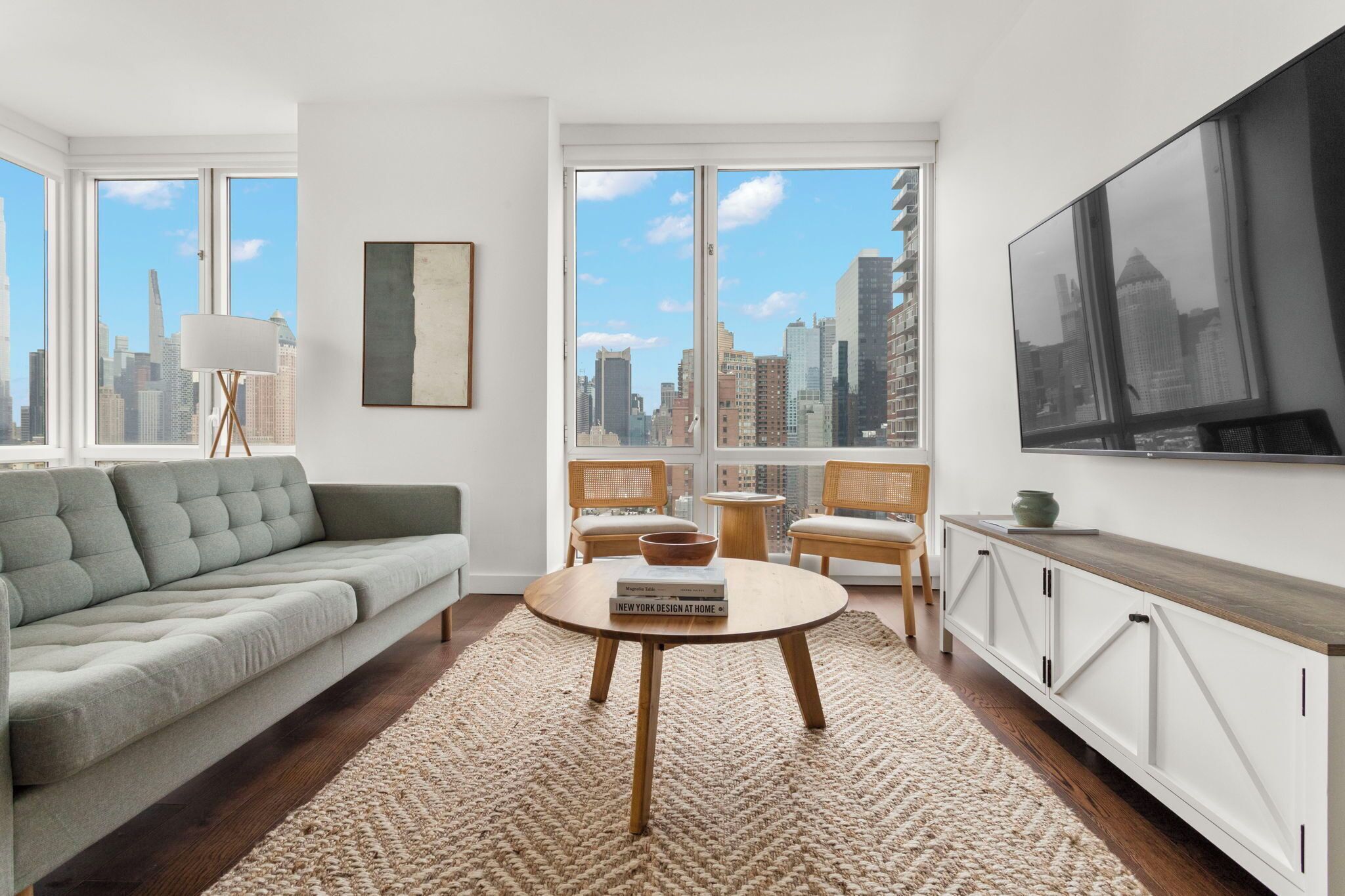 Luxury 1 bedroom apt by Hudson yards and Time Square