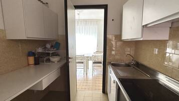 Fridge, oven, dishwasher