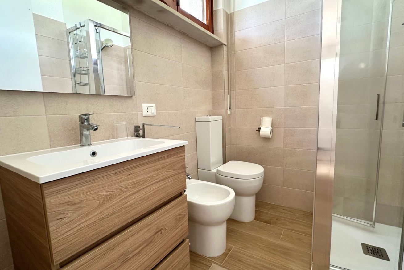 Dusche, Bidet, Handtücher