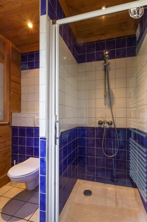 Shower, hair dryer - CHALET LAPIERRE - COURCHEVEL (COURCHEVEL)