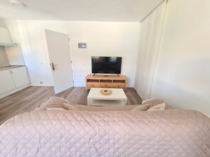 1 多间卧室、熨斗/熨衣板、免费 WiFi、床单