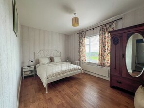 6 habitaciones, escritorio, tabla de planchar con plancha y wifi gratis