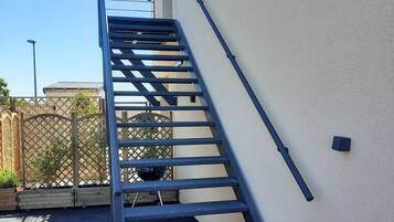 Enceinte de lâhĂ©bergement