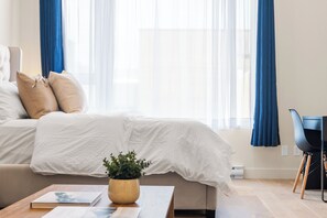 Comfort Studio (201)