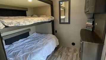 2 bedrooms, bed sheets