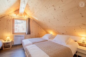 2 bedrooms, iron/ironing board, travel cot, free WiFi - LES DEUX GRENIERS - VALLOIRE (VALLOIRE)