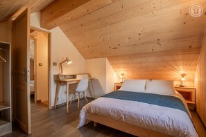 2 bedrooms, iron/ironing board, travel cot, free WiFi - LES DEUX GRENIERS - VALLOIRE (VALLOIRE)