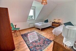 4 多间卧室、熨斗/熨衣板、免费 WiFi、床单