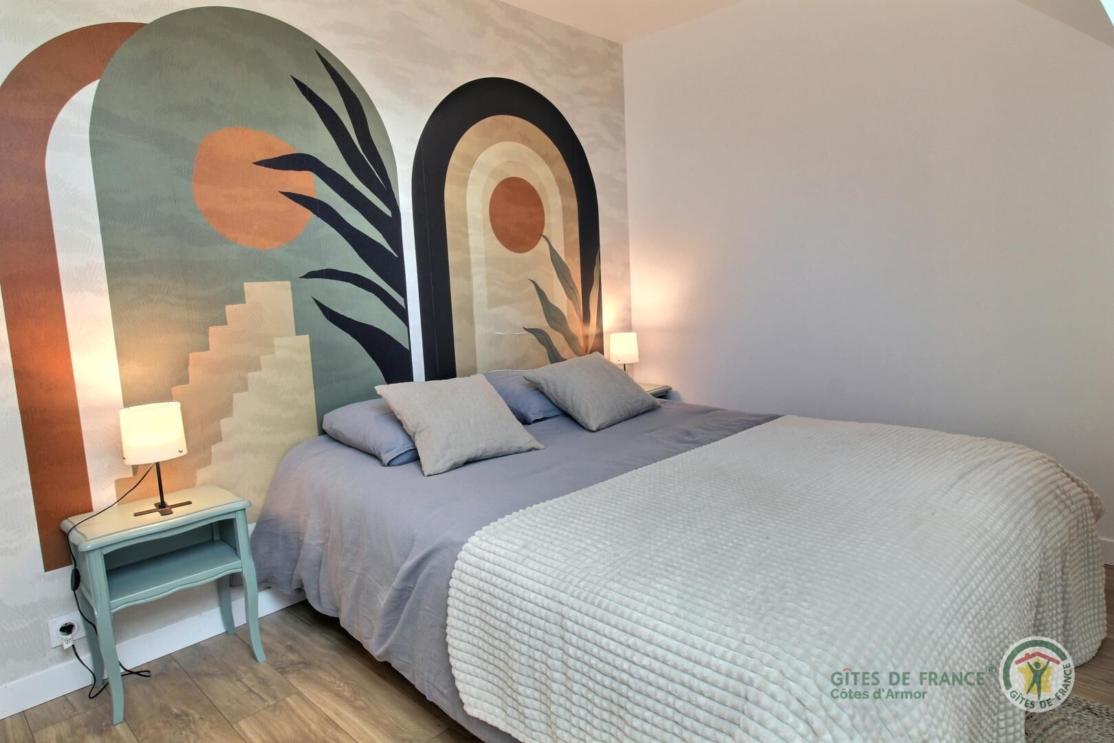 3 slaapkamers, een strijkplank/strijkijzer, gratis wifi, beddengoed