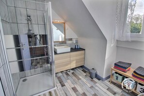 Shower, hair dryer, towels - Enez Roch - PAIMPOL - Gîte (PAIMPOL)
