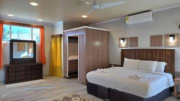 King Suite Ocean View | 高档床上用品、羽绒被、客房内保险箱、特色装修