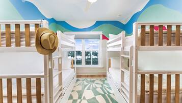 4 bedrooms, free WiFi, bed sheets