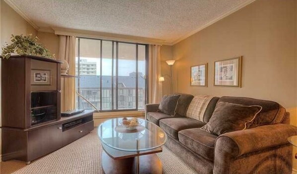 Fernseher, Stereoanlage