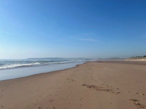 10 mins from the beach and one of the finest Links Golf Courses in Scotland. 
