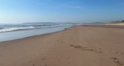 10 mins from the beach and one of the finest Links Golf Courses in Scotland.