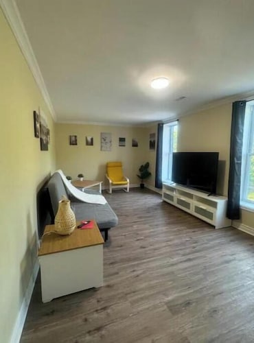 2 Bedroom Downtown and near Waterfront