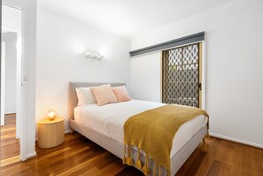 2 bedrooms, iron/ironing board, travel crib, free WiFi