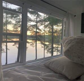 5 bedrooms, in-room safe, desk, WiFi