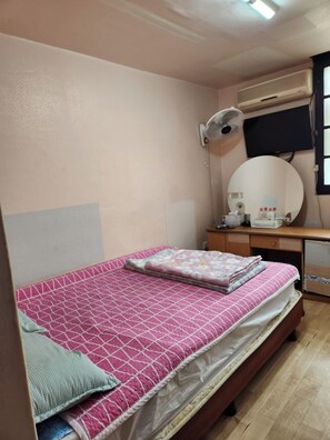 Basic Double Room, City View - Daesungjang (Seoul)