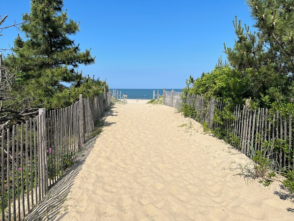 Beach nearby - Rehoboth Beach Condo w/ Pool Parking Tennis (Rehoboth Beach)