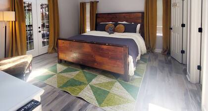 Cozy home in quiet neighborhood