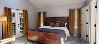 Cozy home in quiet neighborhood