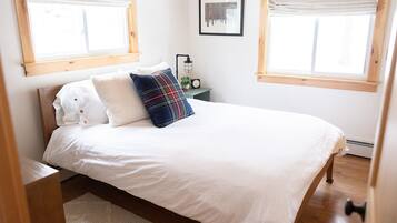 3 bedrooms, in-room safe, desk, iron/ironing board