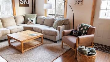 Smart TV, fireplace, DVD player, books