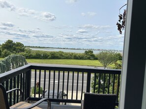 Property grounds - LOCATION LOCATION COVE Quiet/Private/Garden Oasis/Water SUNSETS we got a spot! (Brigantine)