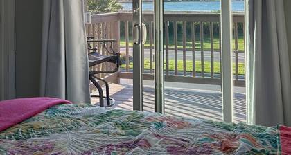 LOCATION LOCATION COVE Quiet/Private/Garden Oasis/Water SUNSETS we got a spot!