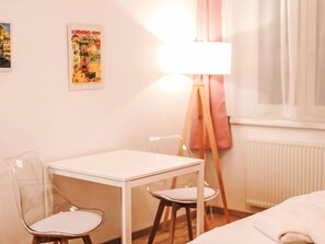 1 bedroom, travel cot, free WiFi - Lovely apartment for 5 people with WIFI, TV, balcony and panoramic view (Ostrov)