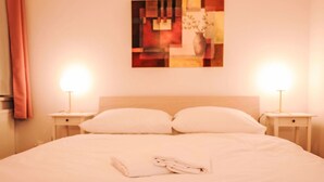 1 bedroom, travel crib, WiFi (free) - Beautiful apartment for 5 guests with WIFI, TV, balcony and panoramic view (Ostrov)
