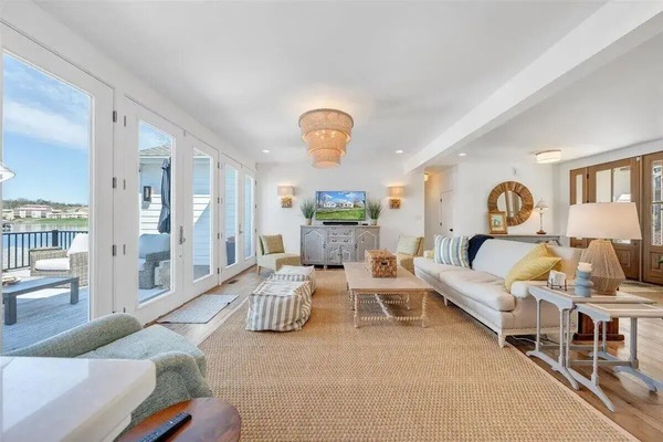 Smart TV, foosball, table tennis