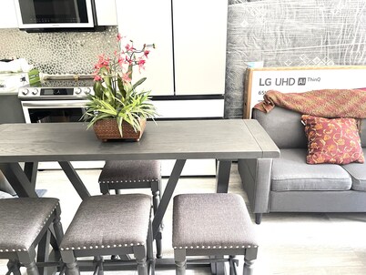 LUXURY ONE BEDROOM APT CLOSE TO US EMBASSY KINGSTON