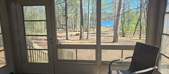 Red Oak Retreat - Cabin on the Water