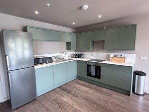 Fridge, microwave, oven, dishwasher