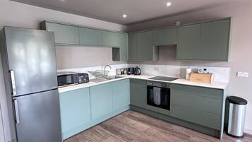 Fridge, microwave, oven, dishwasher