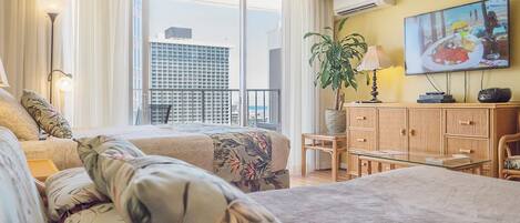 Bügeleisen/Bügelbrett, Reisekinderbett, kostenloses WLAN, Bettwäsche