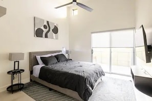 2 habitaciones, escritorio, tabla de planchar con plancha y wifi 