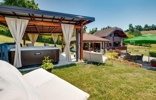 Belle maison à Jastrebarsko avec WiFi