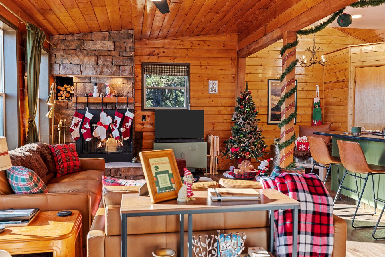 Smart TV, chimenea, videojuegos y reproductor de DVD 