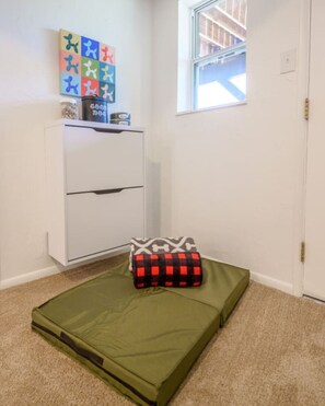 Interior - Breathtaking Views. Elevated Comfort. Pets Welcome (Prescott)