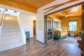 Interior - Breathtaking Views. Elevated Comfort. Pets Welcome (Prescott)