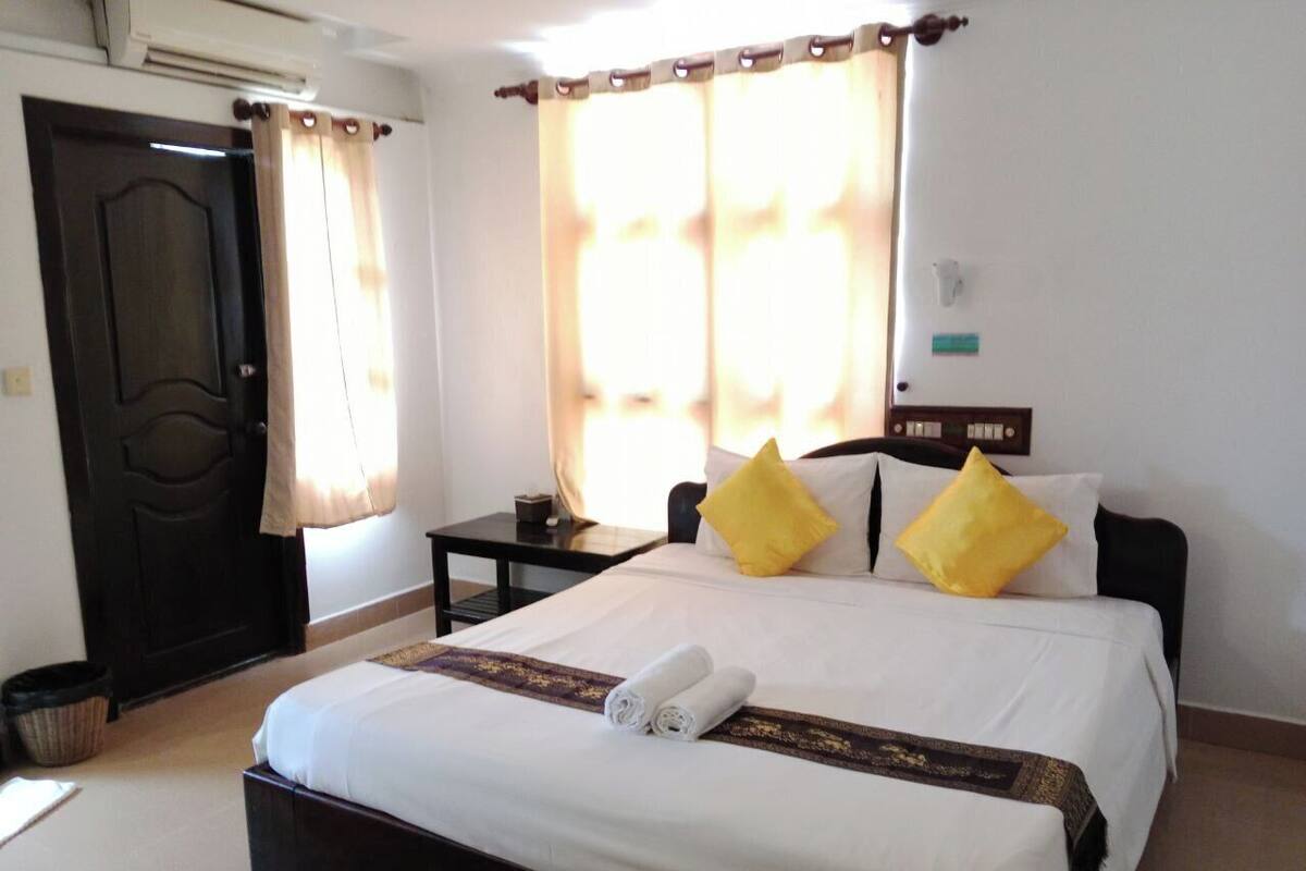 Deluxe Double Room, City View | Desk, laptop workspace, free WiFi
