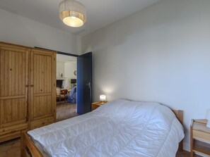 2 bedrooms, Internet