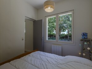 2 bedrooms, internet