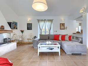 TV - Villa Samanta by Interhome (Buje/Momjan)
