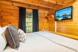 1 bedroom, iron/ironing board, WiFi, bed sheets - 10 Mins from PF, Pool, HotTub, Fishing, Pool Table (Sevierville)