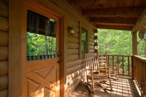 Property grounds - 10 Mins from PF, Pool, HotTub, Fishing, Pool Table (Sevierville)